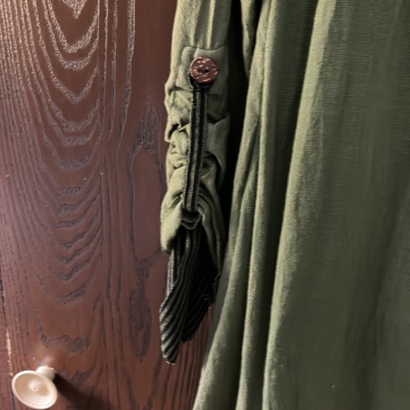Avatar olive green long dress with black/ dark green underlay. Size S/M NWT - Picture 12 of 15